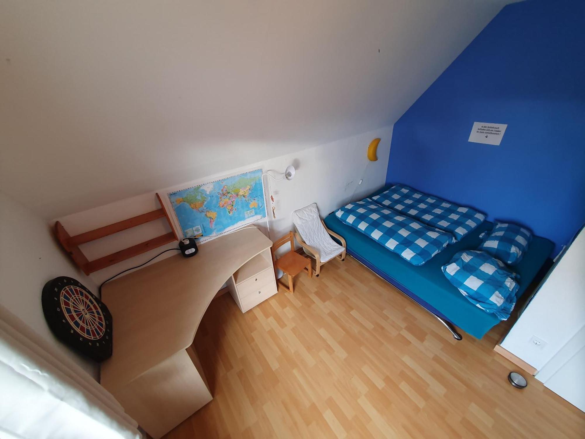 Geraeumiges Ferienhaus In Bad Salzuflen Mit Einfacher Ausstattung, Fuer Geschaeftsreisende, Gruppen Oder Familien Geeignet, 4 Schlafzimmer ภายนอก รูปภาพ