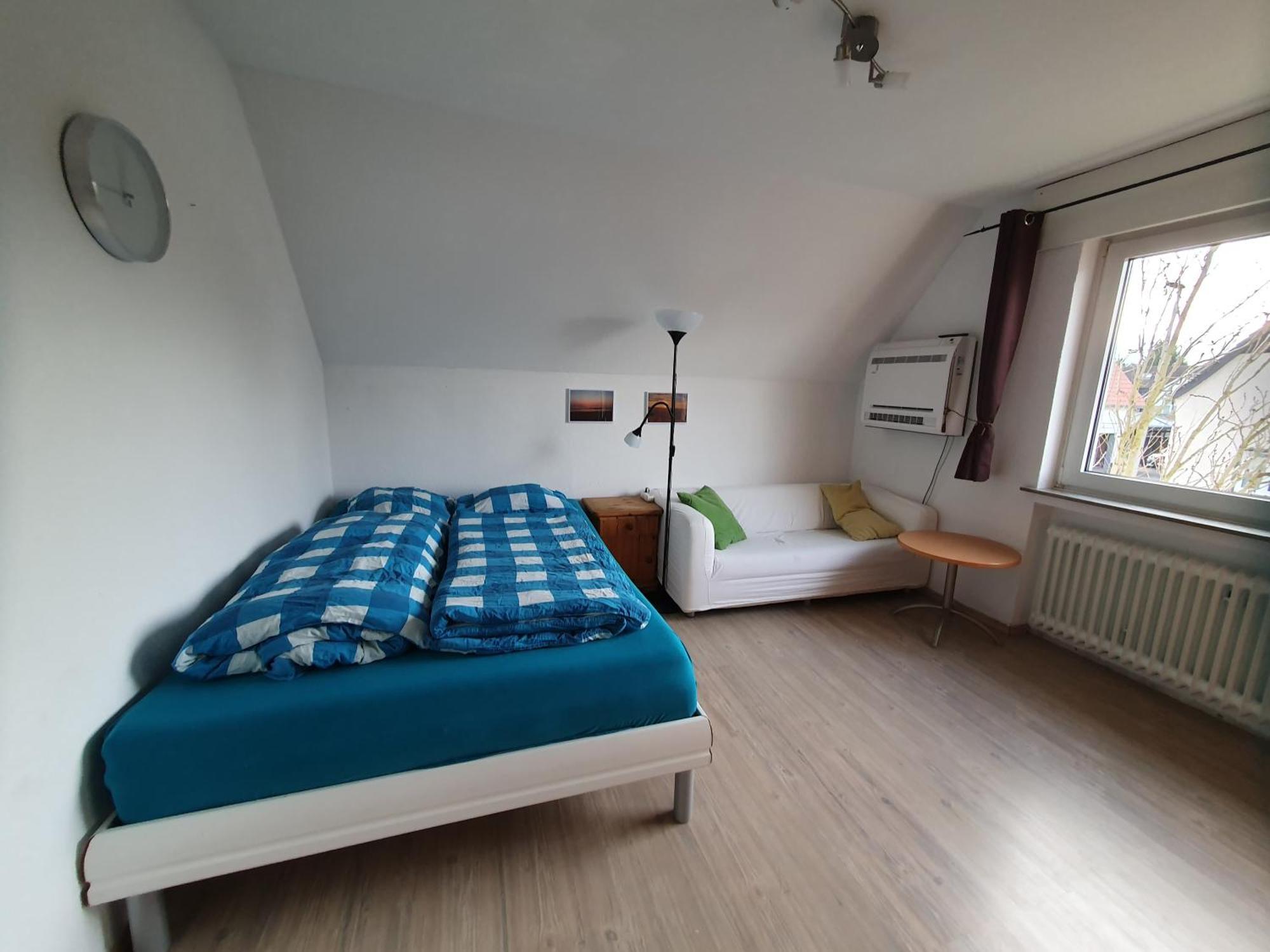 Geraeumiges Ferienhaus In Bad Salzuflen Mit Einfacher Ausstattung, Fuer Geschaeftsreisende, Gruppen Oder Familien Geeignet, 4 Schlafzimmer ภายนอก รูปภาพ